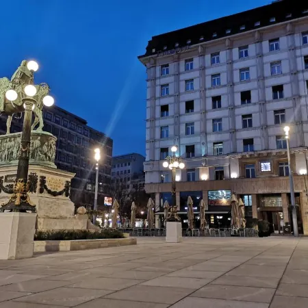 Five Points Square - City Center Отели рядом с достопримечательностью «Выставочный центр Белграда»
