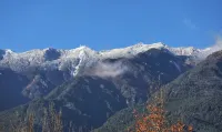 在海一方180°環幕日出海景·度假隱居（大理洱海三聖島心邸店） - 山景
