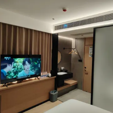 Zhongfu Riverview Hotel