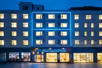 Manduo E-Sports Hotel (Dali Erhai High-Speed Railway Station)