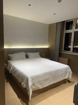 志宸電競酒店 - 2 Yıldız