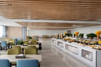 92 Walking In The Clouds Hotel - breakfast
