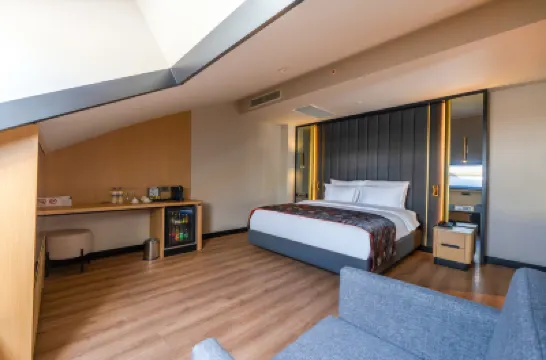The Marni Hotel (+12 Adult Only) Hotels near Lower Duden Waterfall