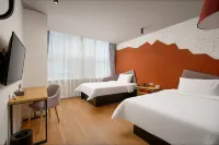 Home Inn Business Hotel (Handan East Railway Station Tianhong Plaza Branch)