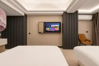 Yibo Hotel (Xi'an Railway Station · Wulukou Metro Station Branch)