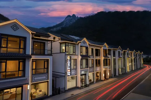 Sanyue Mountain · Scenic Mountain View Vacation Apartment (Sanqingshan Gangshou Cableway) - 발코니