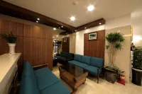 Harbor Hotel