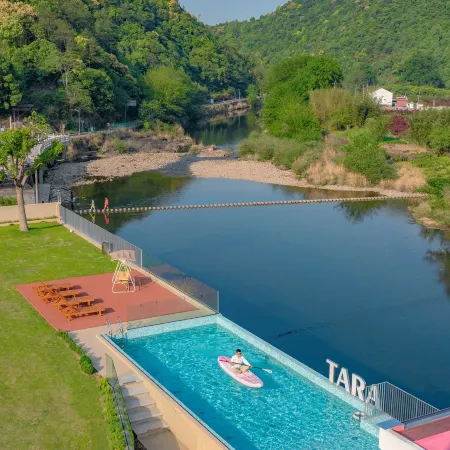 Floral Lux Hotel · Tara House