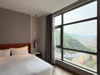 Home2 Suites by Hilton Wenzhou Yongjia - Mountain view