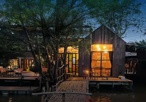 Amphawa Hideaway