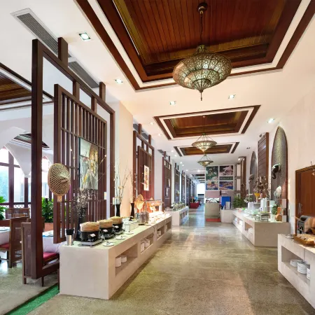 Grand Metropark Bay Hotel Sanya Отели рядом с достопримечательностью «Первый Рынок»