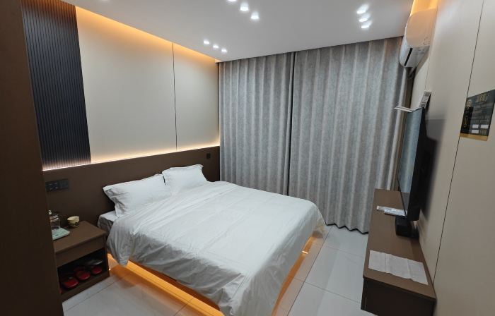 Jinyuan Smart Hotel