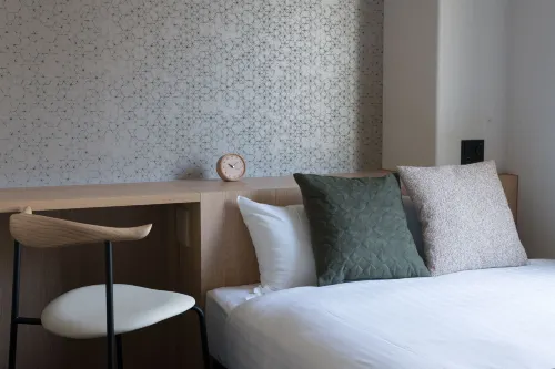 R Hotel Namba East - 2-Star