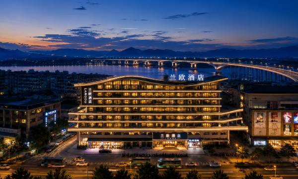 Lano Hotels