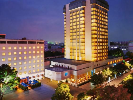Peace Hotel Beijing(Forbidden city)