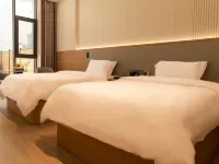 江山康瀾酒店（商洛秦嶺江山景區店） - 停車場