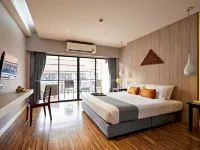 Green Lake Resort Hotels near San Phi Suea
