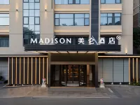 Madison Hotel (Xiamen Railway Station Branch) Hotels near Siming