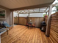 Holiday House in Coquitlam Center - Villas