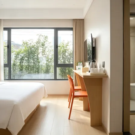 Jinbaiyun Hotel (Lujiang Andeli Hengtai City) Hotels in Lujiang