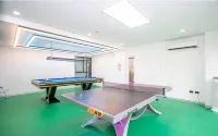 Luxury Pool View 2BR Condo - Gym