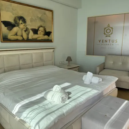 Ventus Harbor Hotel