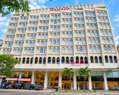 Ramada by Wyndham Colombo โรงแรมใกล้อาคารรัฐสภาหลังเก่า