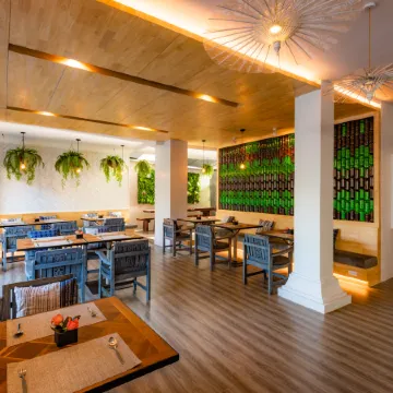 Luck Thai Hotel Отели рядом с достопримечательностью «Ворота Тхапе»