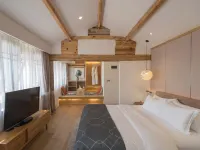 Lijiang Flower Sea Inn (South Gate of Ancient City) - 駐車場