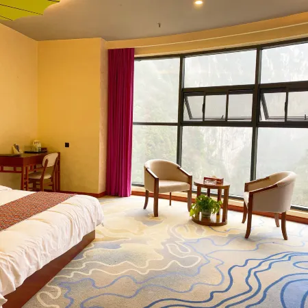 Koi Mountain Cliff Lodge · Cliff Hotel