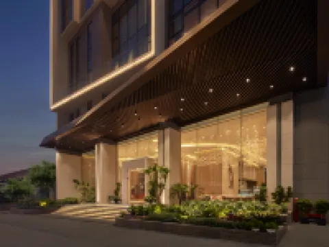 下龍沃森高級酒店 鄰近NỘi Thất Ô Tô Sài Gòn Kiên Định的酒店