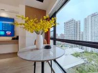 Favor Youjia Hotel (Changde and Rui Happy City Railway High speed Railway Station Branch) - Romantic