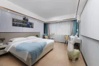 Zhangzhou Shiman Art Hotel (Wuling Square)