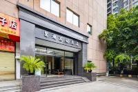 Chengdu Luhu Garden Hotel Hotels near Underwater World