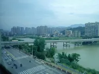 Vienna Hotel (Fuzhou Luoyuan High-speed Railway Station) - con vistas a la montaña