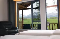 Joan Kushtai Xueyao Homestay Hotels in Tekes