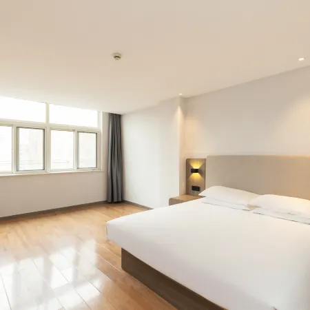 Shell Hotel (Xuzhou Xinyi Nanjing Road Railway Station)