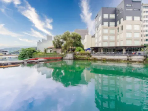 Shui Yang Lakeview House with Elevator Hotels in Nantou