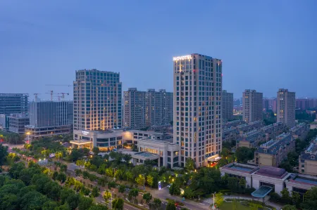 Novotel Shanghai Pudong Chuansha Отели рядом с достопримечательностью «Шанхайский Диснейленд»