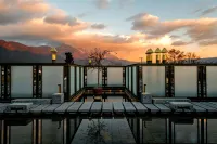 Lijiang Wumo Qinglu • Rizhao Jinshan • Snow Mountain Palace Museum • Healing Hotel Hotels in Yulong