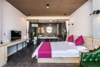 Wai Yuan Ming Jia She Hotel