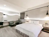 دولامانكو هوتل Hotels near دان