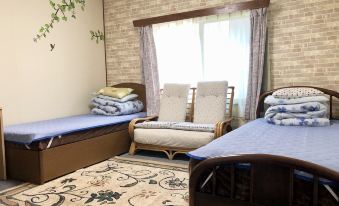 spacious room close to JR station Free WIFI parking lot