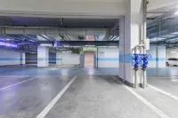 Vienna International Hotel (Zigong Lantern Park Fanhua Branch) - parking