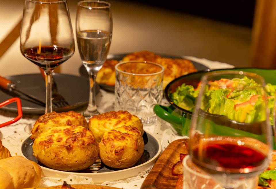 Dujiangyan Irrigation Project Leke Mountain Home Inn