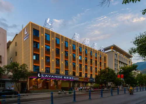 Longnan Sunshine Home Hotel - parkir