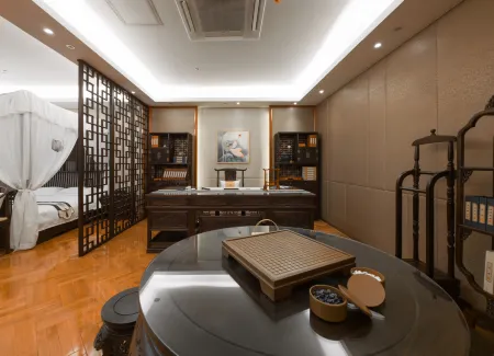 Golden Maple Hotel Отели рядом с достопримечательностью «Beishansi»