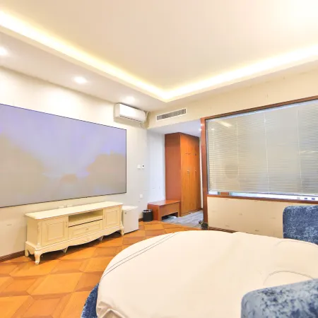 Happy Palace Hotel