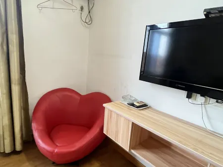 Z+ Xilaideng Hotel (Danyang) Отели рядом с достопримечательностью «Bailong Temple»