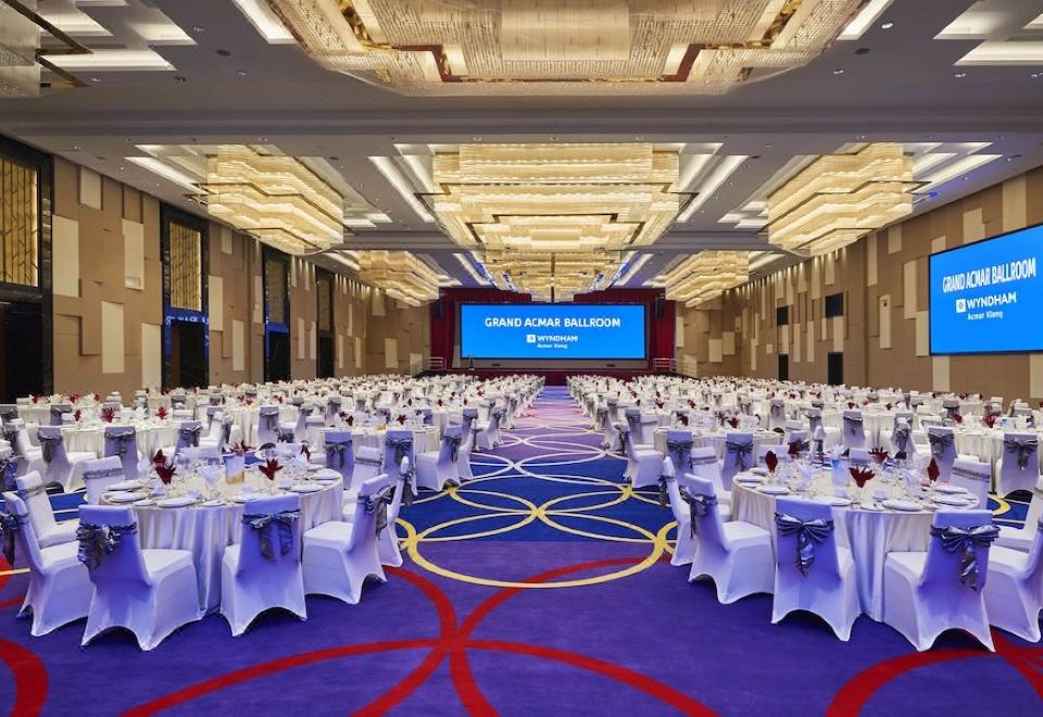 4. 윈덤 아크마르 ..